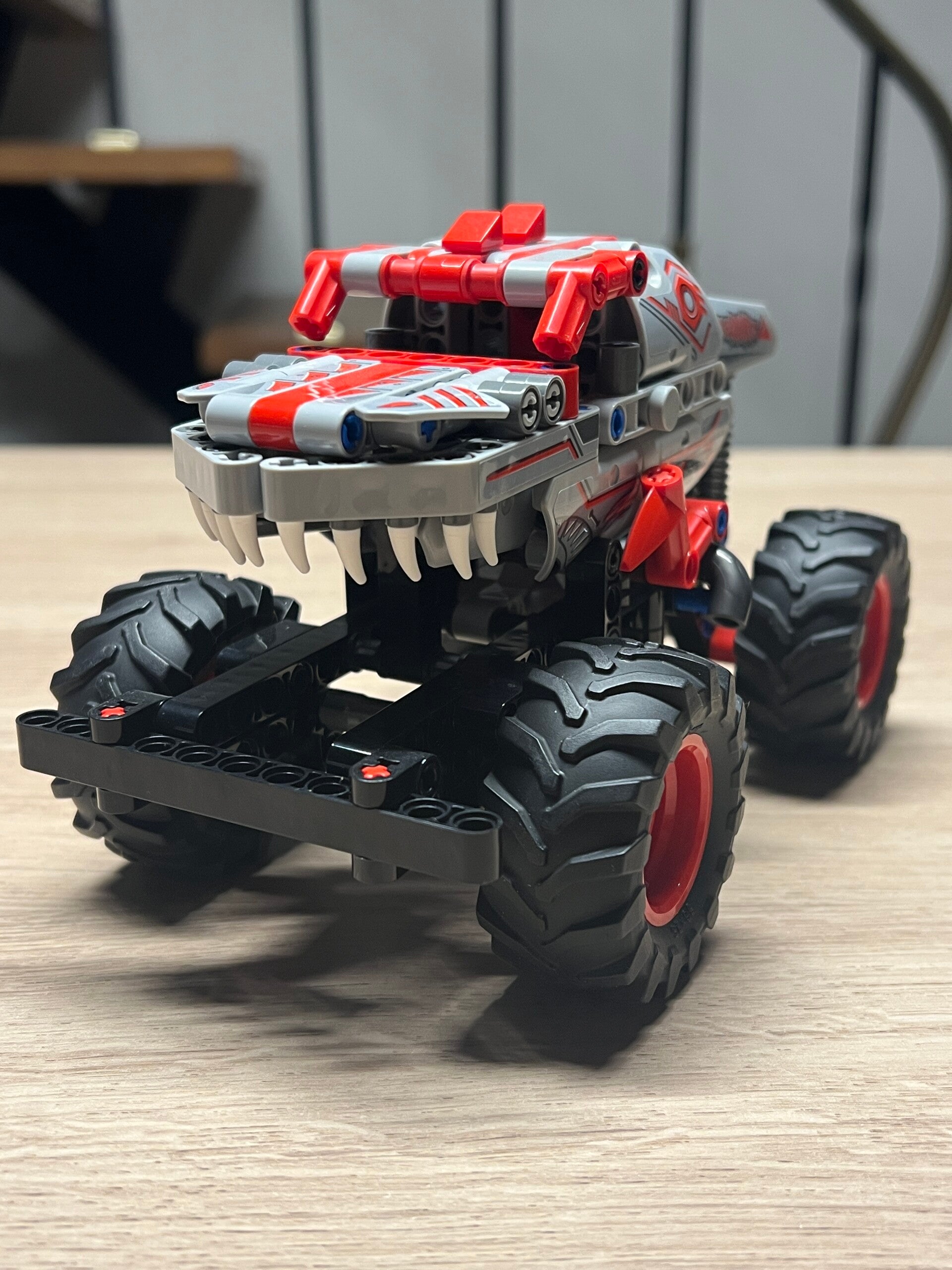 LEGO Monster Jam™ ThunderROARus™ pull-back