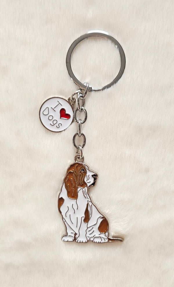 sleutelhanger basset hound zittend