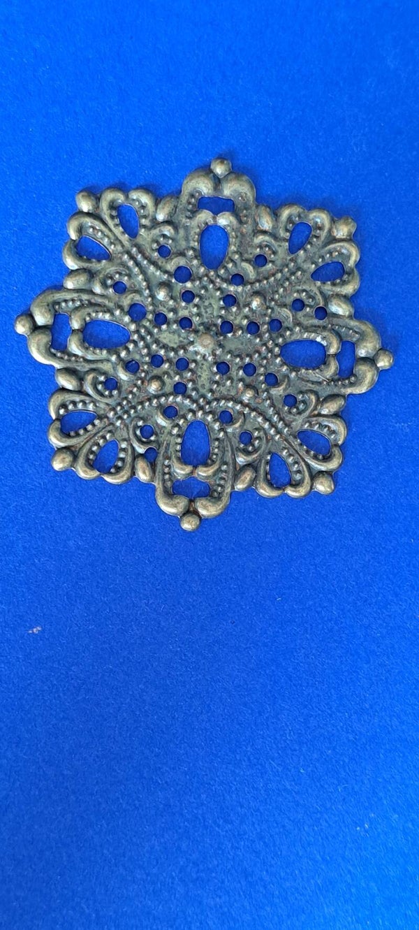 Filigraan embellishments vierkant 2