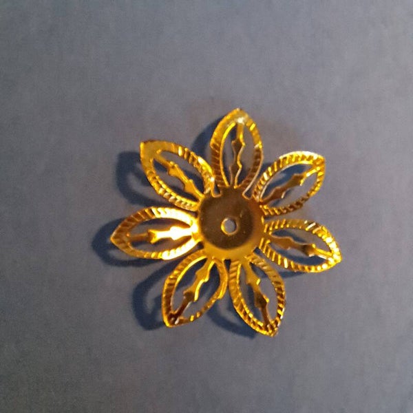 Filigraan embellishments bloem 8