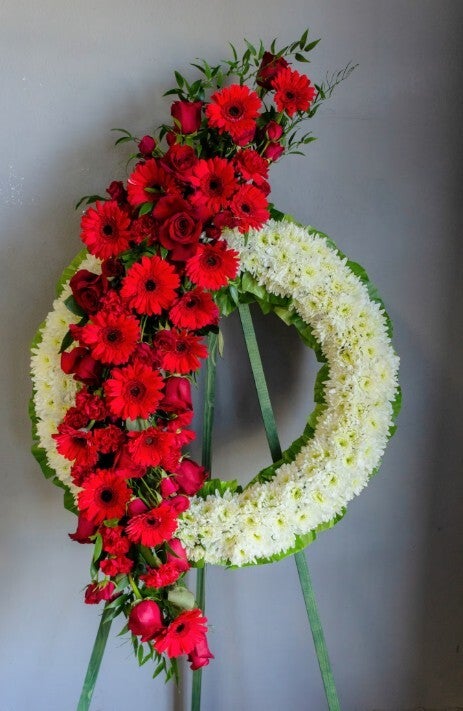 Circle of Love Remembrance Wreath