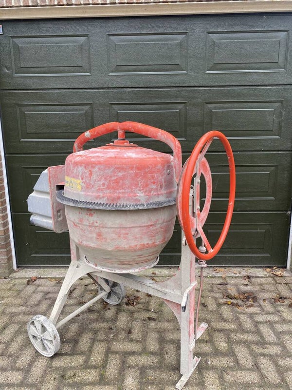 Betonmolen 140L