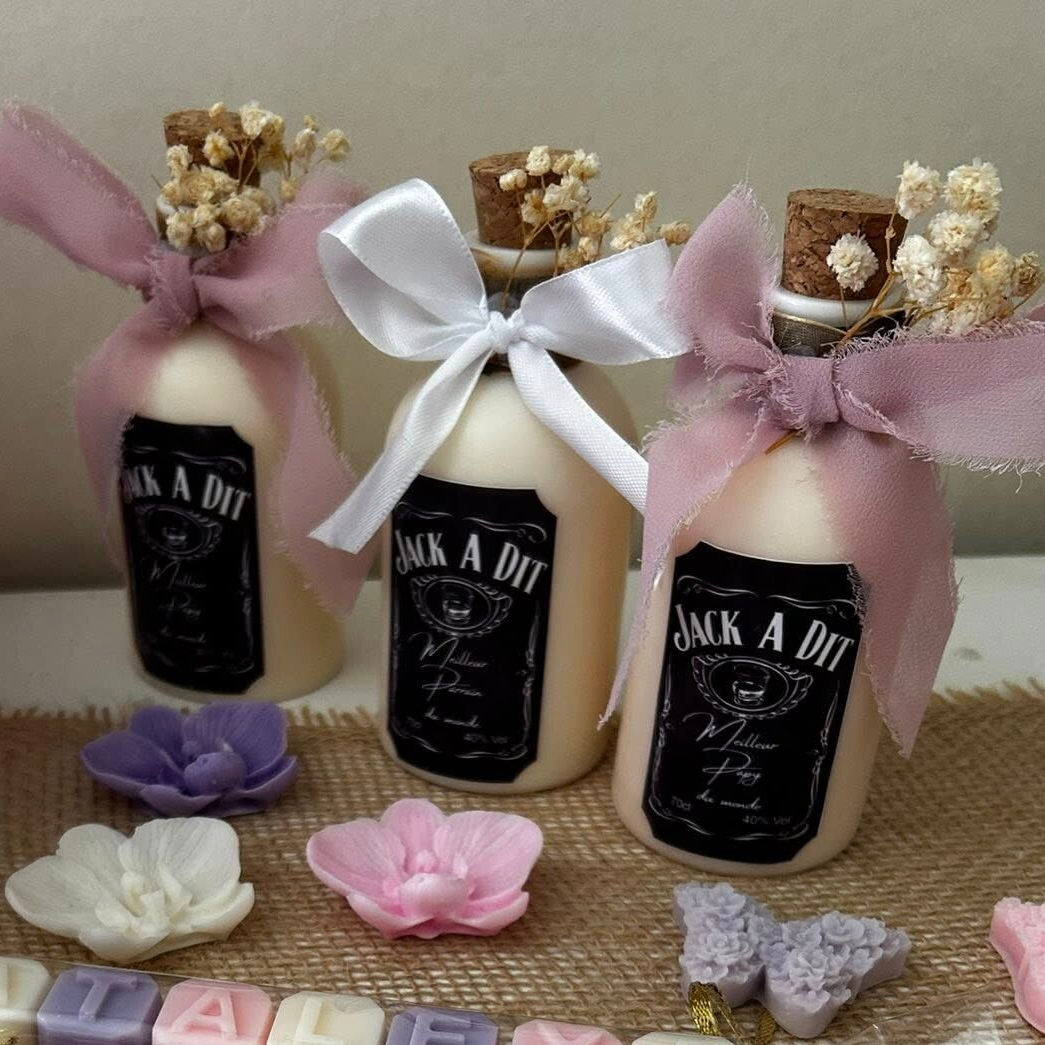 🍾 Bouteille personnalisée en bougie – l’élégance sur mesure