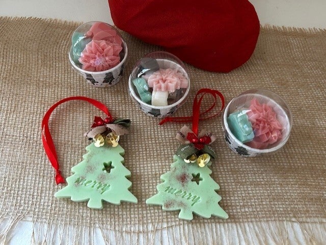 🎅✨ Chaussette de Noël Gourmande – 350g de Fondants Délicieux ✨🎅