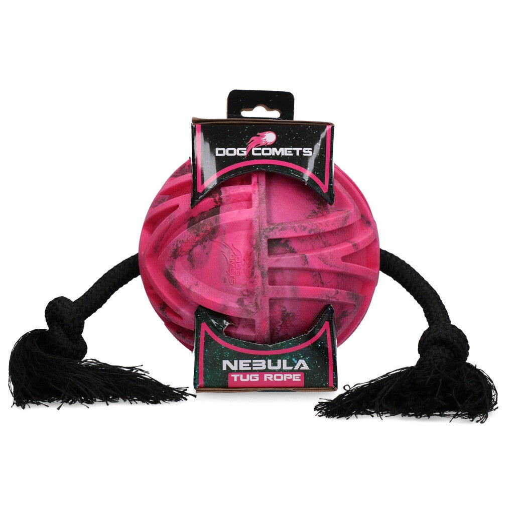 Dog Comets Nebula Tug Rope Voor honden die geen genoeg krijgen van trekken en apporteren is er de Dog Comets Nebula Tug Rope. Dit robuuste speelgoed combineert een stuiterende bal met een sterk, doorlopend touw en knopen aan beide uiteinden.