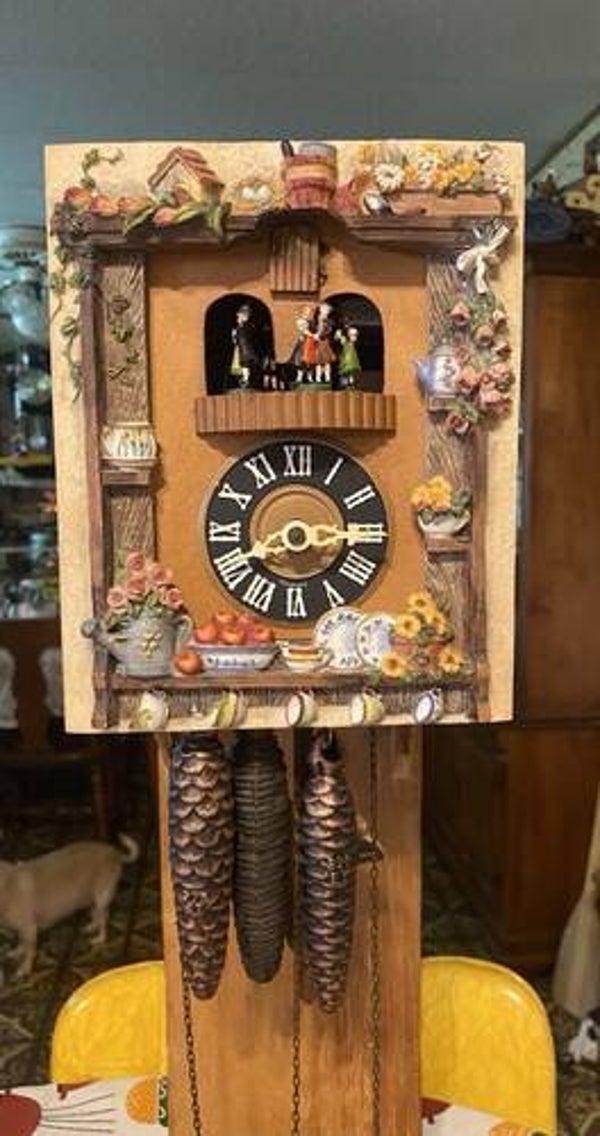 Home Scene Musical Cuckoo Clock