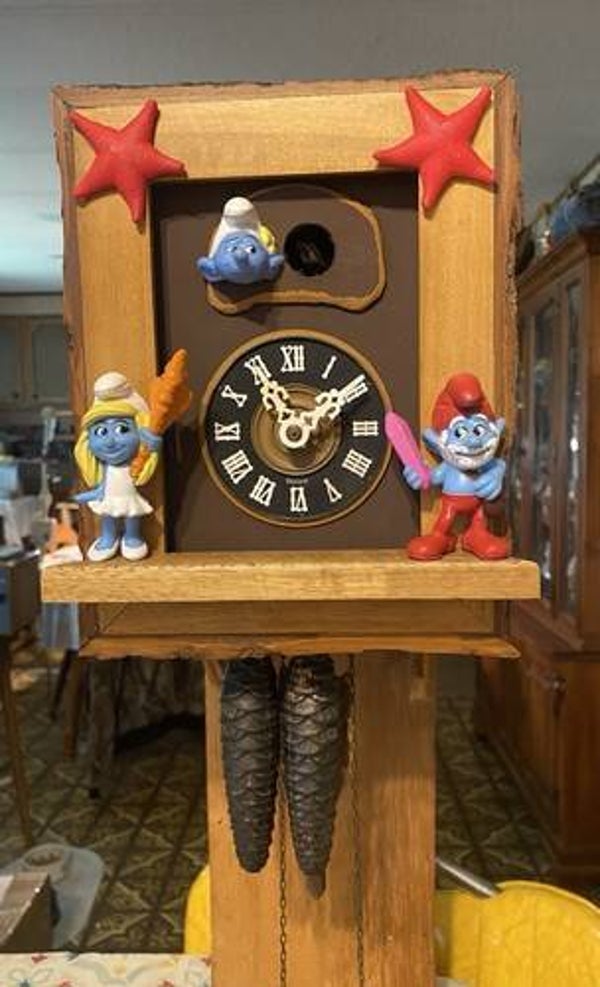 SMURF CUCKOO CLOCK!