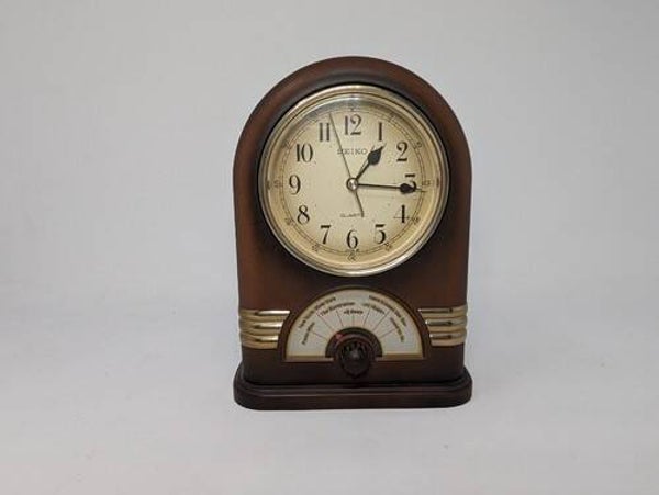 "Seiko Quartz Musical Jukebox Mantel Clock