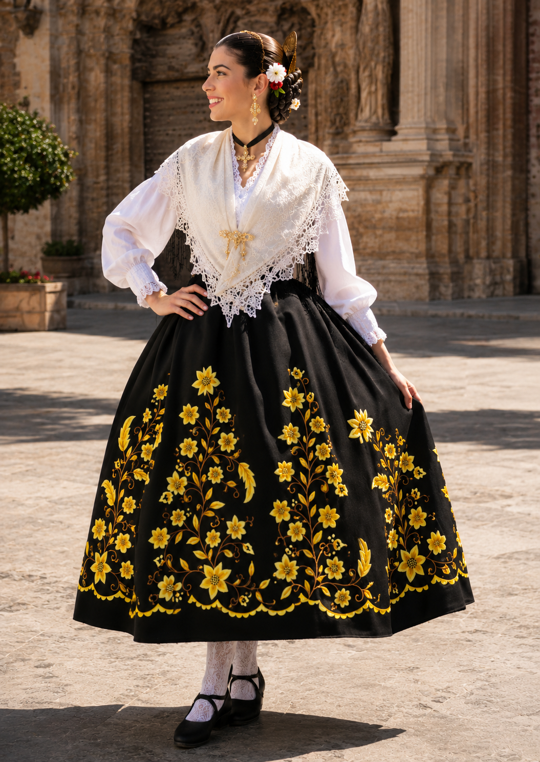 Refajo negro bordado en amarillo oro