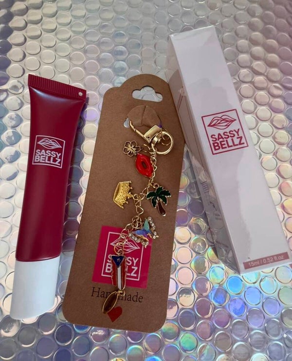 Sassy Bellz "Kiss & Clip" Charm Keychain