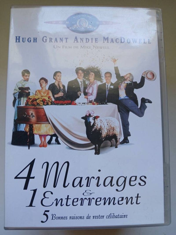 4 mariages et 1 enterrement (1994)