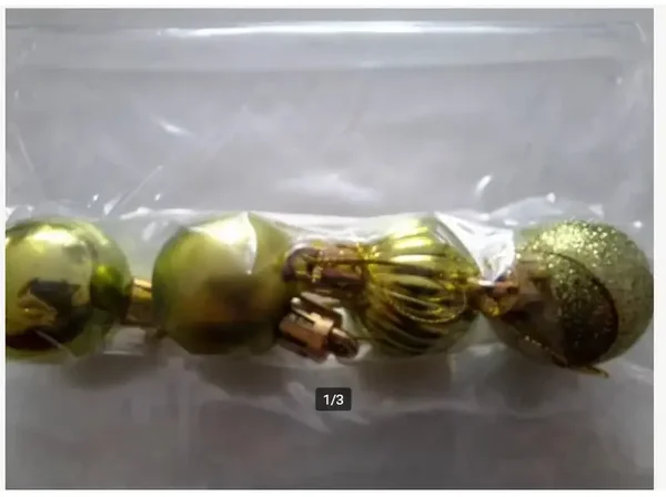 4 mosgroene kerstballetjes