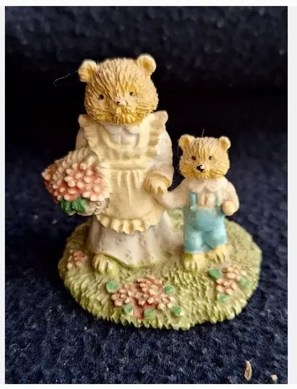 Beeldje mama beer met kind