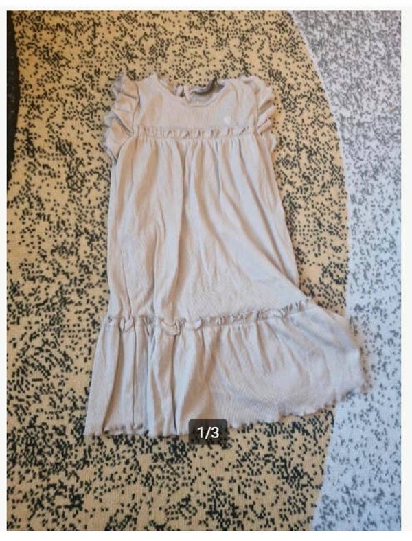 Beige jurkje Maat 110-116