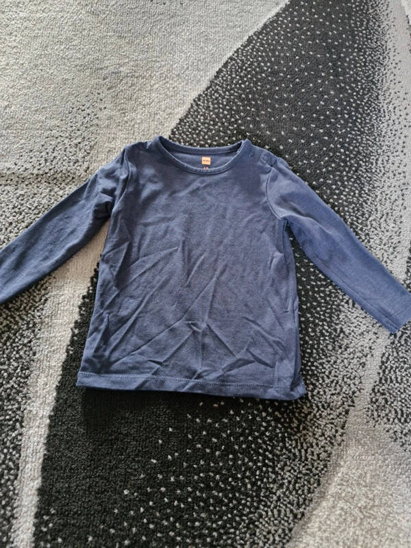 Blauw effen shirt maat 62