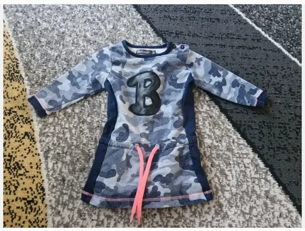 Blauw leger jurkje maat 62