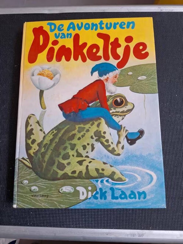 Boek de avonturen van Pinkeltje