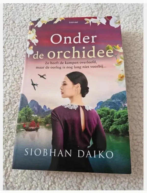 Boek onder de orchidee van siobhan daiko