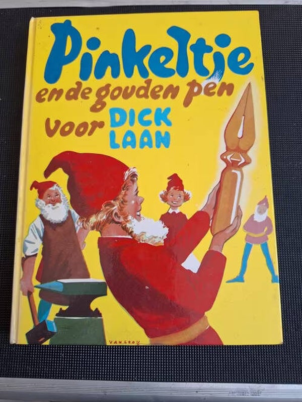 Boek Pinkeltje en de gouden pen voor Dick Laan