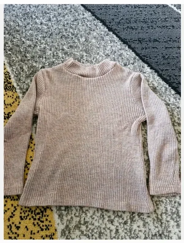 Bruine trui met hoge kraag maat 98-104