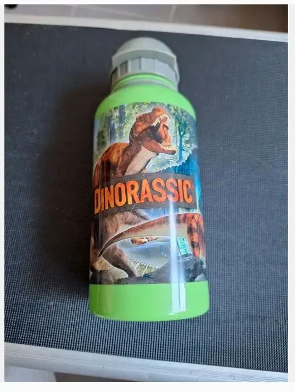 Dinorassic bidon