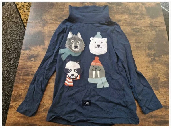 Donkerblauw shirt met dieren met kol Maat 110