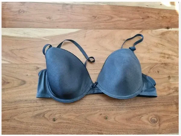 Donkerblauwe bh Maat 85c