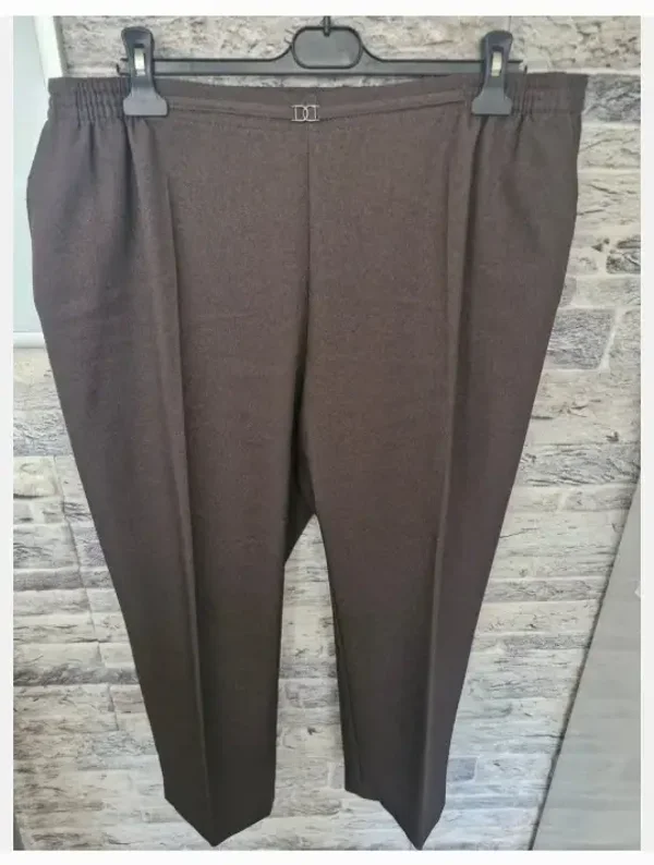Donkerbruine nette broek maat 50