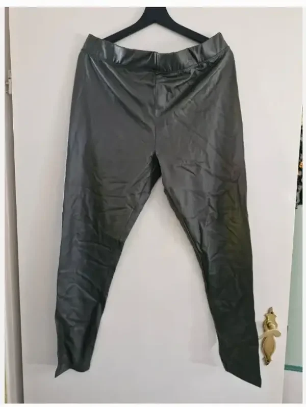 Donkergroen grijze leren broek maat 44