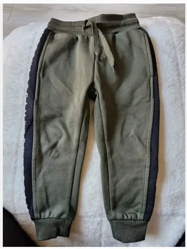 Donkergroene broek campsquad maat 80
