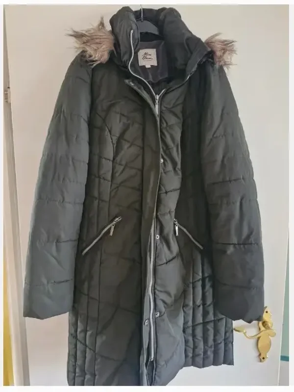 Donkergroene winterjas Maat L