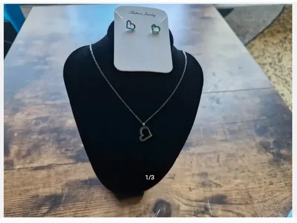 Gekleurd hart met oorbellen van roestvrij staal 7