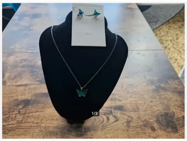 Gekleurde vlinder ketting met oorbellen roestvrij staal 2