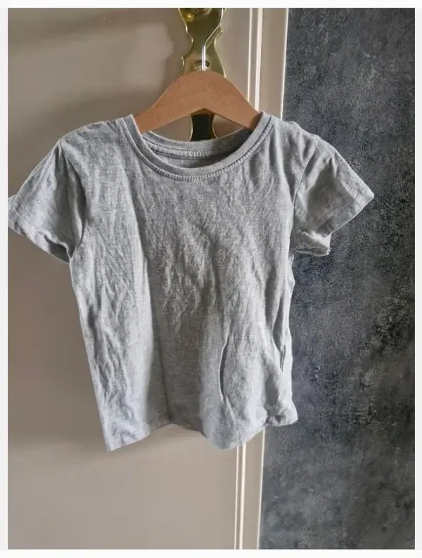 Grijs effen tshirt maat 110