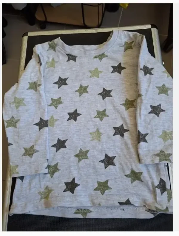 Grijs shirt met sterren maat 80