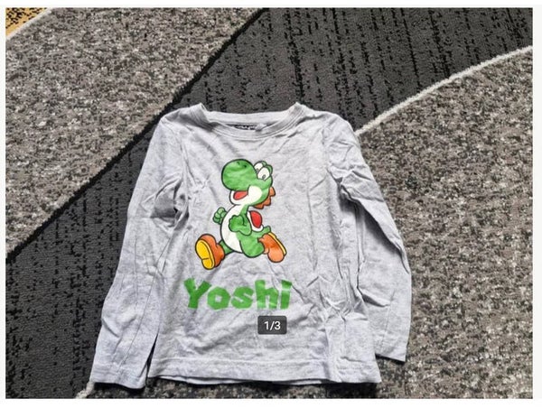 Grijs shirt met yoshi Maat 104