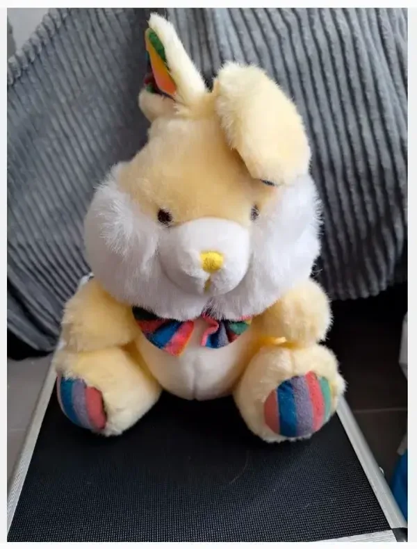 Konijn knuffel met strik