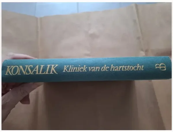 Konsalik - Kliniek van de hartstocht