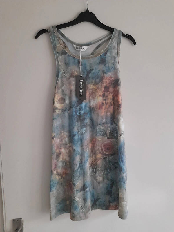 Lange top met bloemen Maat s