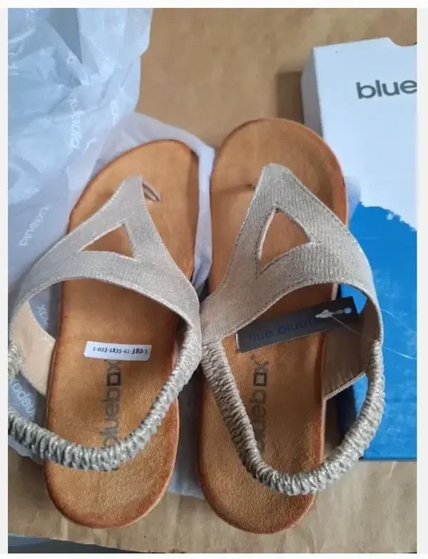 Nieuwe sandalen maat 38