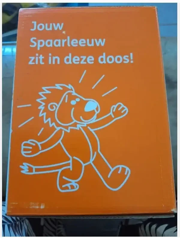 Oranje spaar leeuw