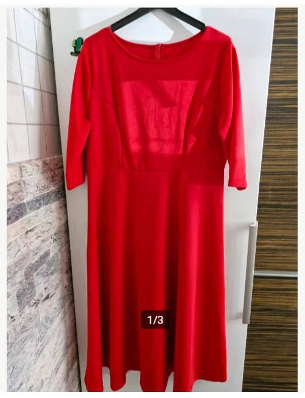 Rode jurk met half lange mouwen maat xxl