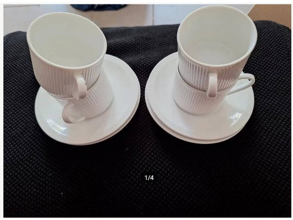 Set van 4 kop en schotels