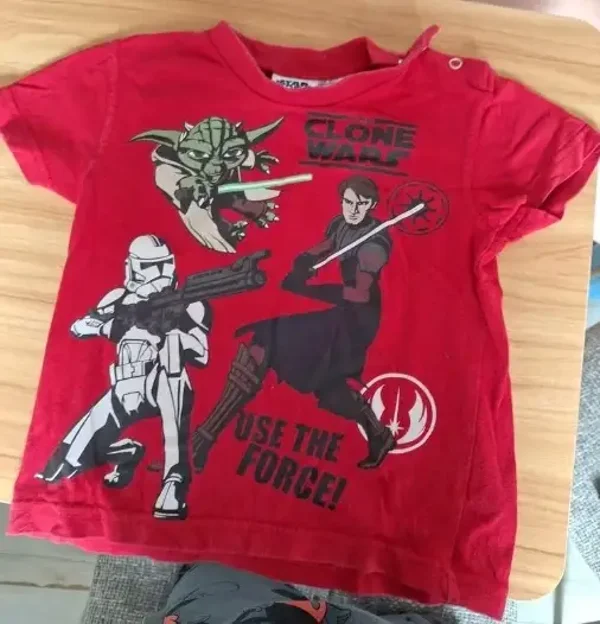 Star wars rode trui maat 80-86