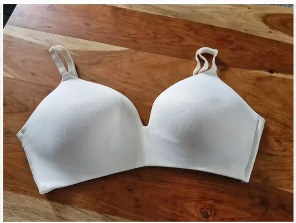 Witte bh zonder beugel maat 90G