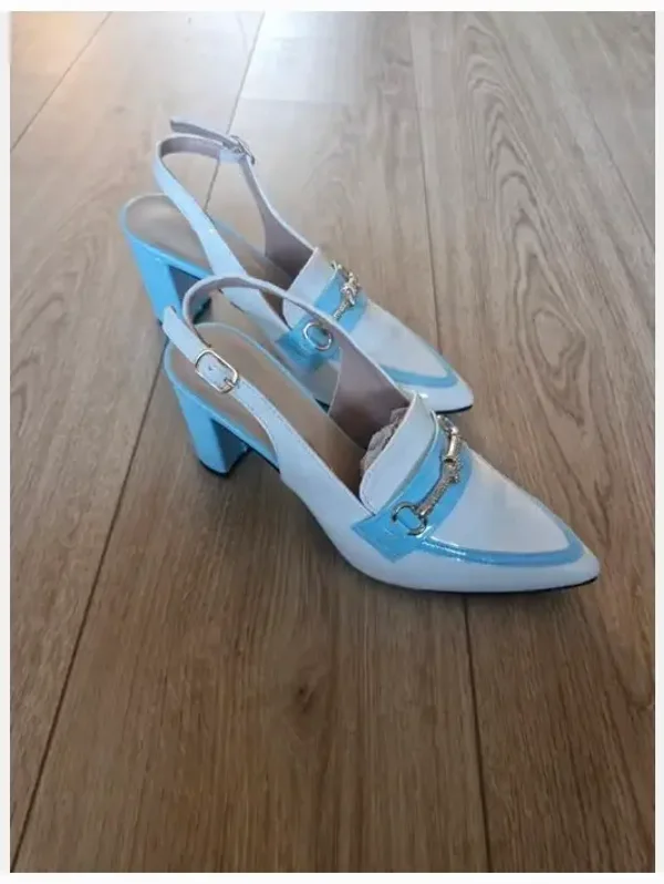 Witte lak schoentjes met blauwe details maat 38