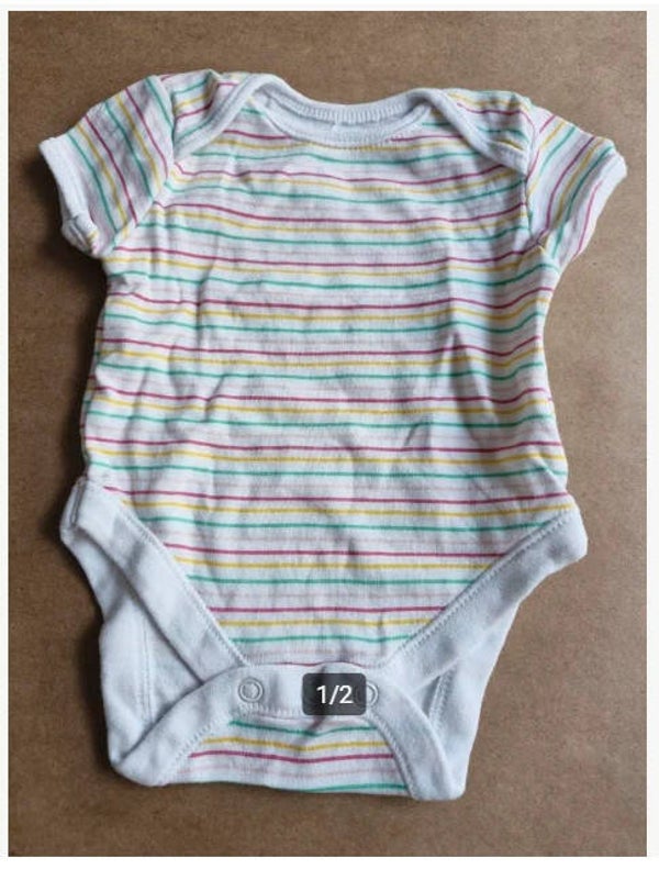 Witte romper gekleurd gestreept Maat 62