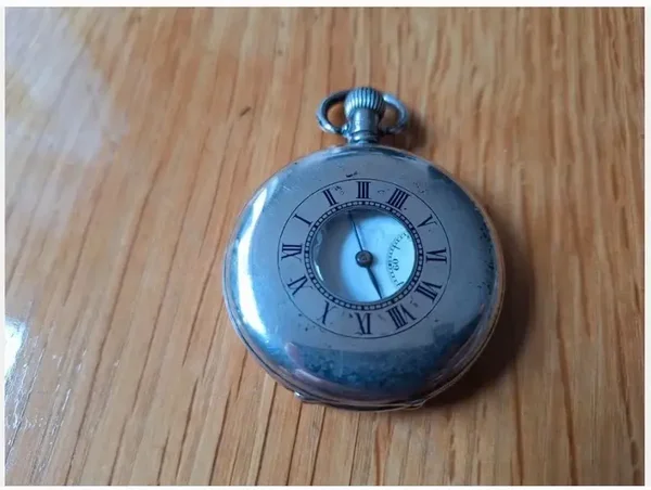 Zilveren zakhorloge