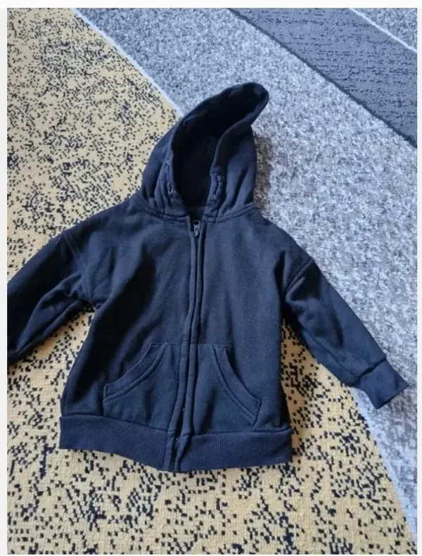 Zwart vest maat 92