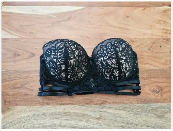 Zwarte kanten bh Maat 80c